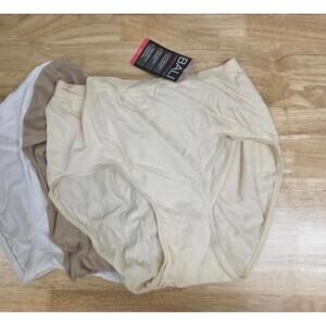 Bali Women's Comfort Revolution Seamless Brief Underwear, 3-Pack, 12-13